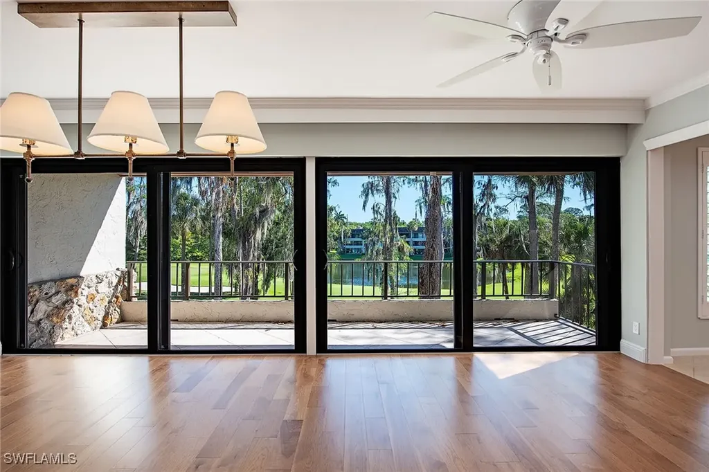 103 Clubhouse Lane Naples FL 34105