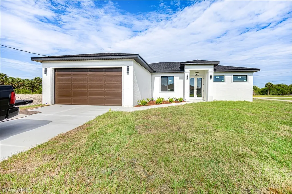 6153 Hershey Avenue Fort Myers FL 33905