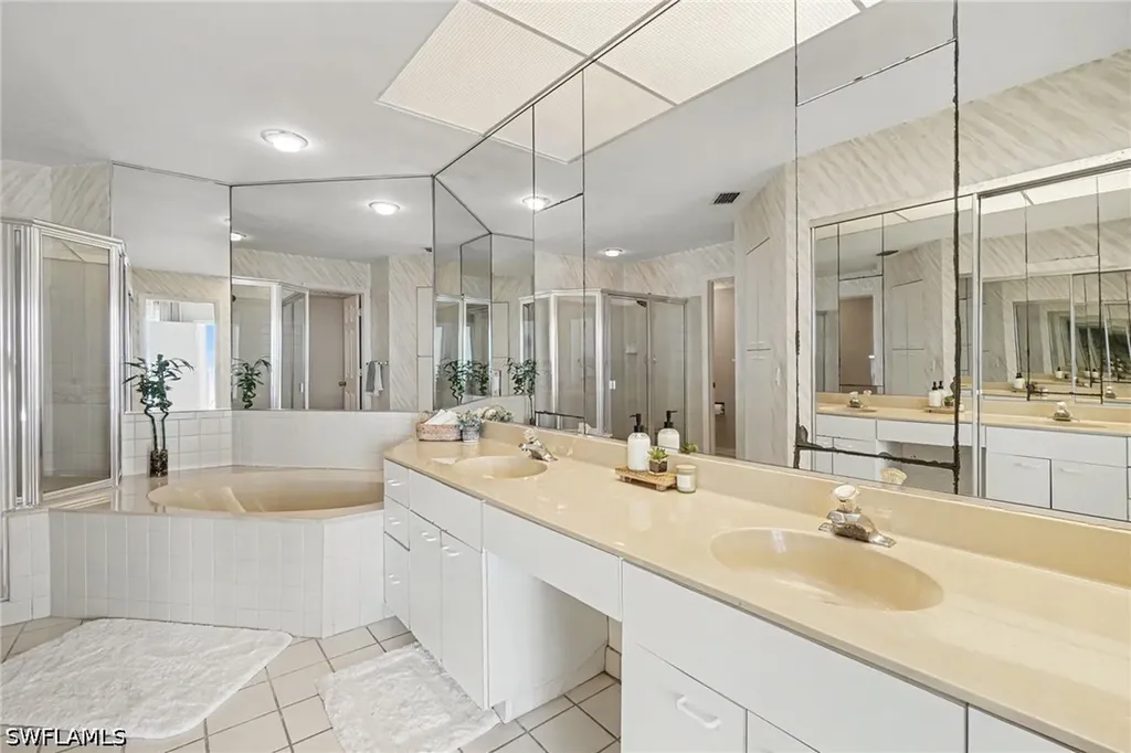 257 Barefoot Beach Boulevard #602 Bonita Springs FL 34134