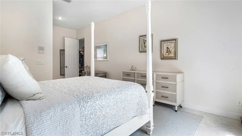 6030 Highwood Park Lane Naples FL 34110