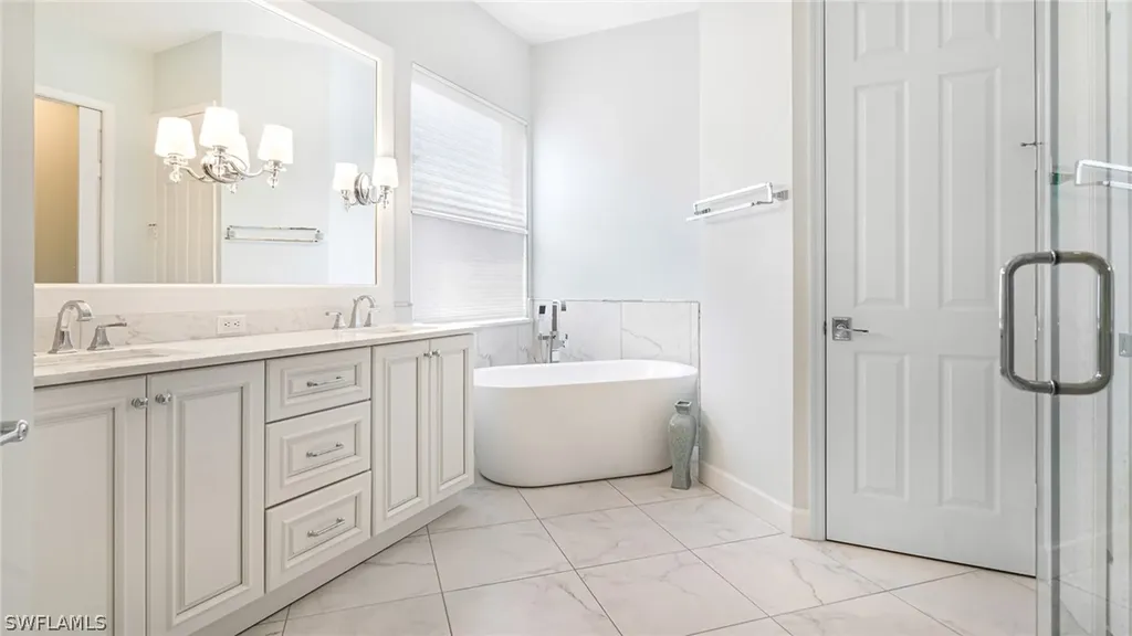 6030 Highwood Park Lane Naples FL 34110