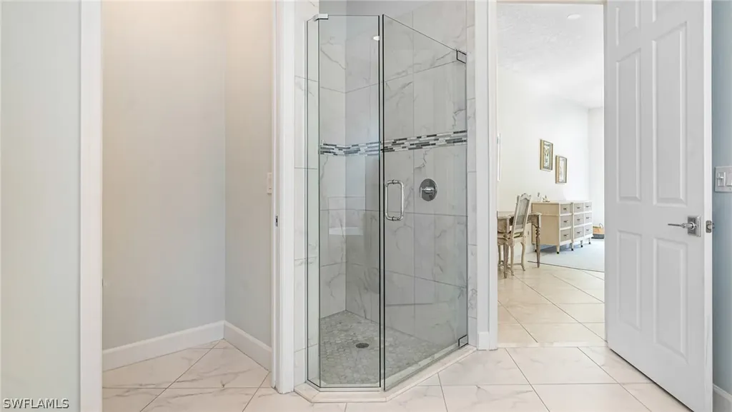 6030 Highwood Park Lane Naples FL 34110