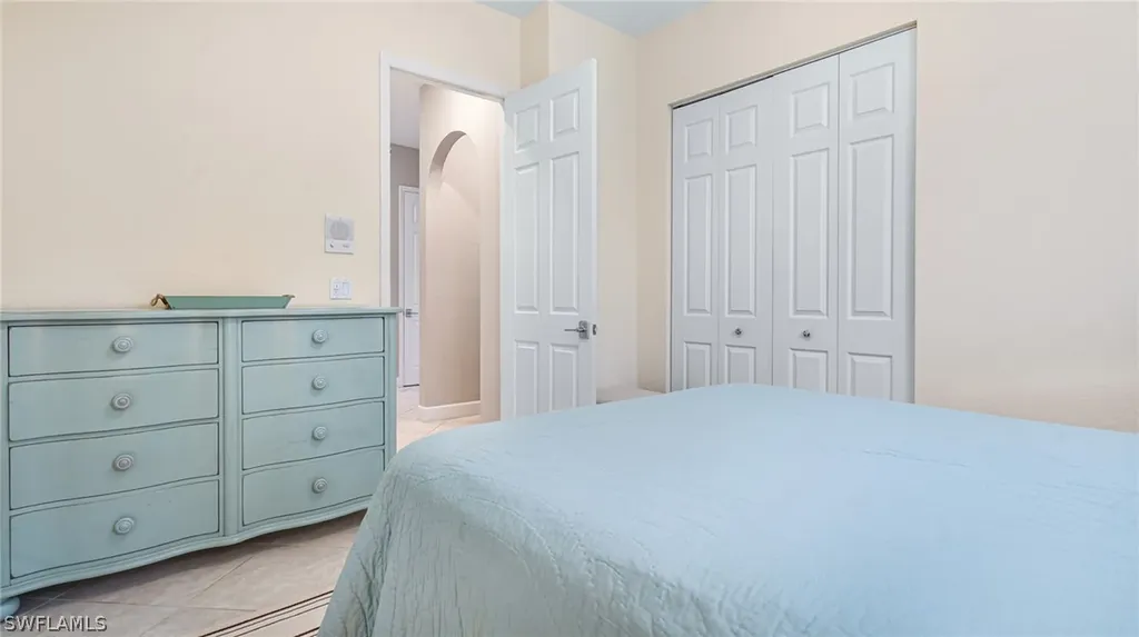 6030 Highwood Park Lane Naples FL 34110