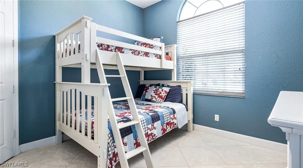 6030 Highwood Park Lane Naples FL 34110