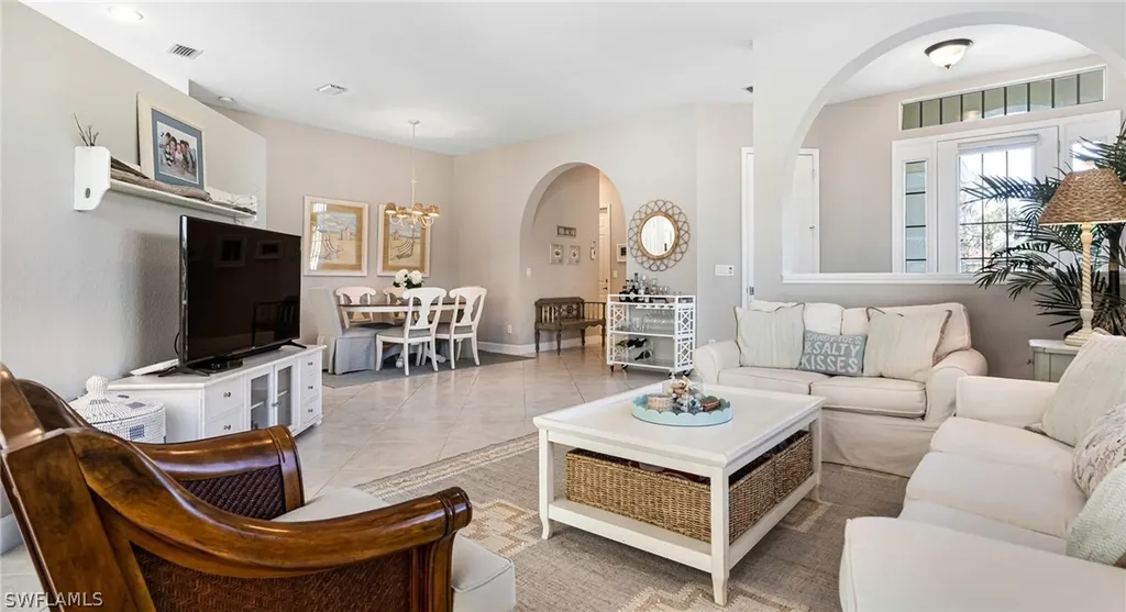 6030 Highwood Park Lane Naples FL 34110