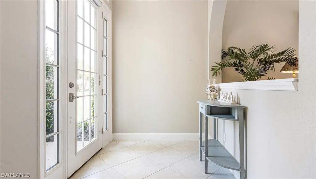 6030 Highwood Park Lane Naples FL 34110