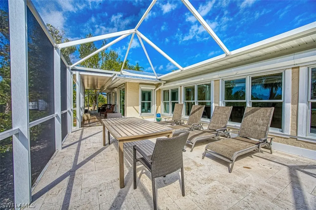 9470 Balsa Court Sanibel FL 33957