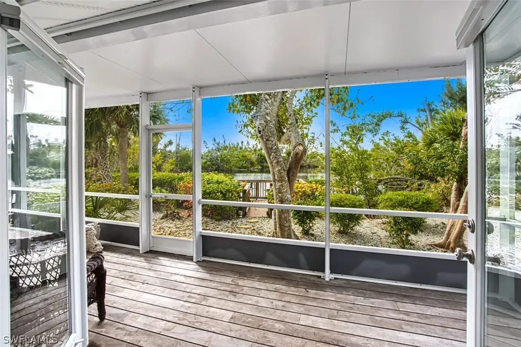 9470 Balsa Court Sanibel FL 33957