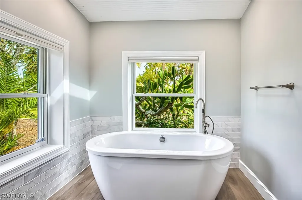 9470 Balsa Court Sanibel FL 33957