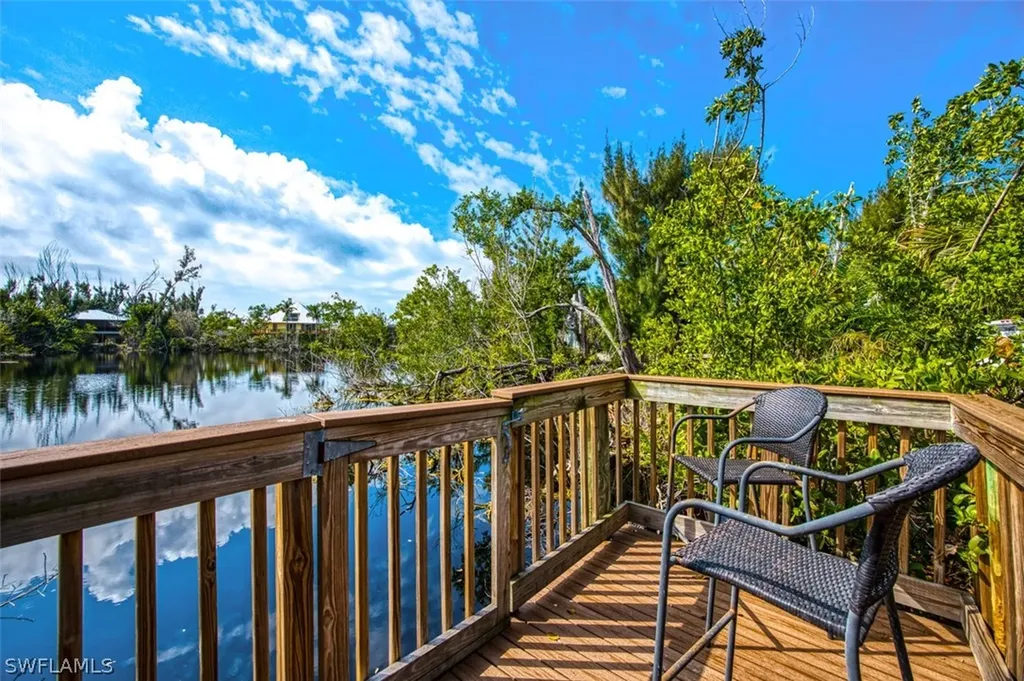 9470 Balsa Court Sanibel FL 33957