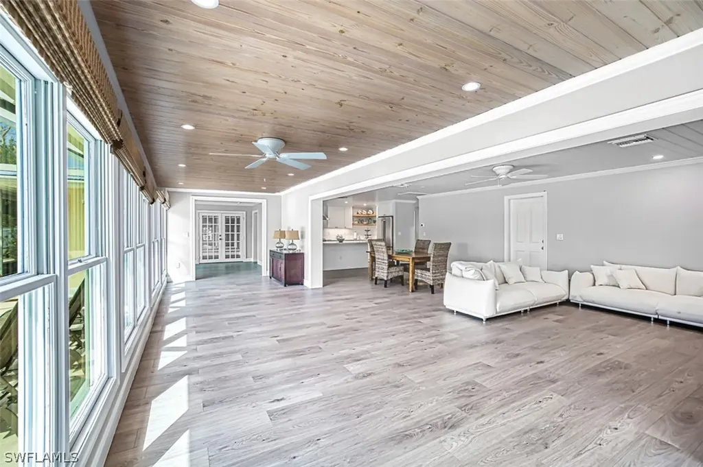 9470 Balsa Court Sanibel FL 33957