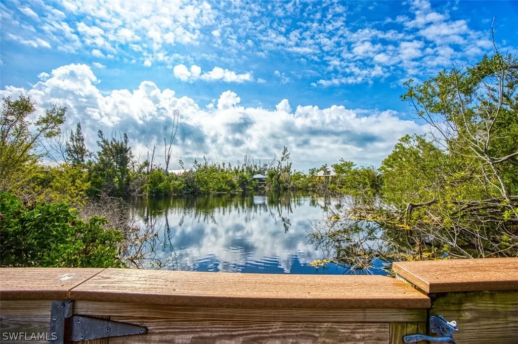 9470 Balsa Court Sanibel FL 33957