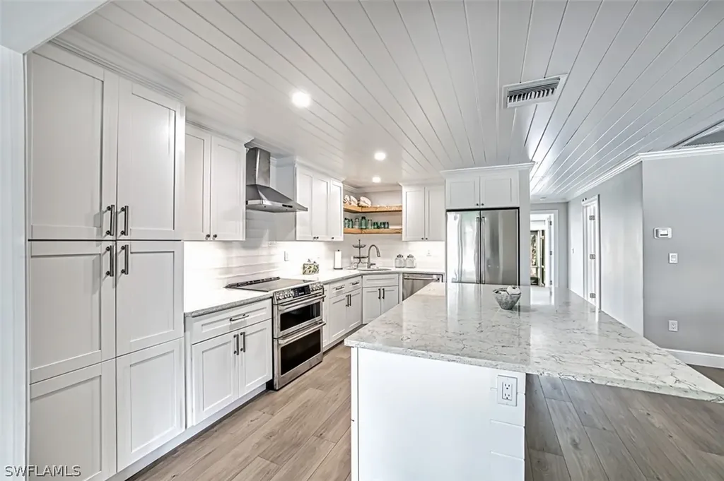 9470 Balsa Court Sanibel FL 33957