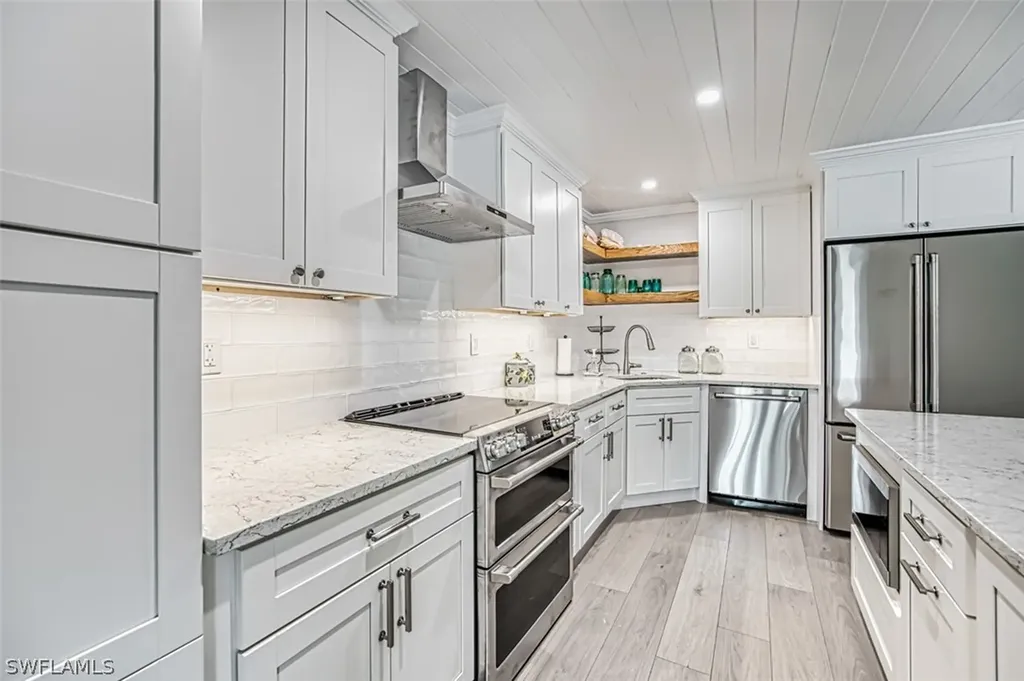 9470 Balsa Court Sanibel FL 33957