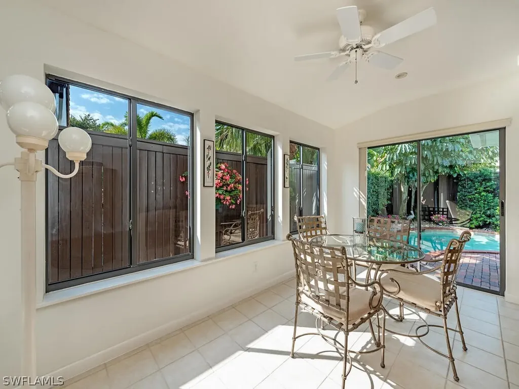 579 Bay Villas Lane Naples FL 34108