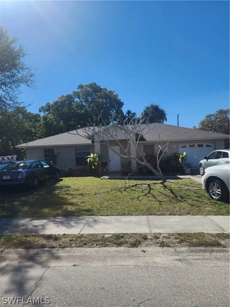 2826 Economy Street Fort Myers FL 33916