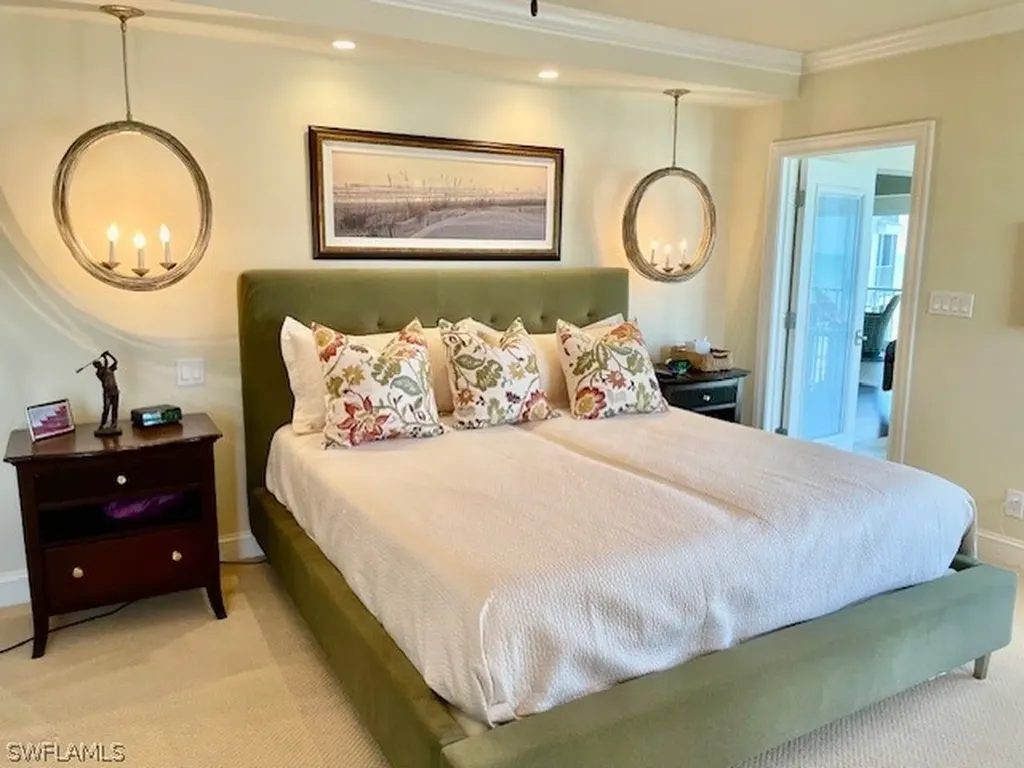 2777 Gulf Shore Boulevard N Naples FL 34103