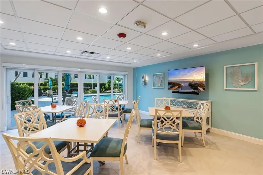 2777 Gulf Shore Boulevard N Naples FL 34103