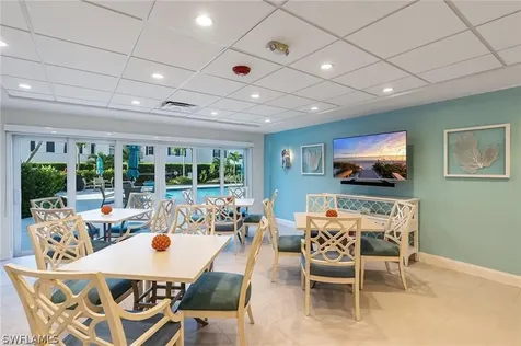 2777 Gulf Shore Boulevard N Naples FL 34103