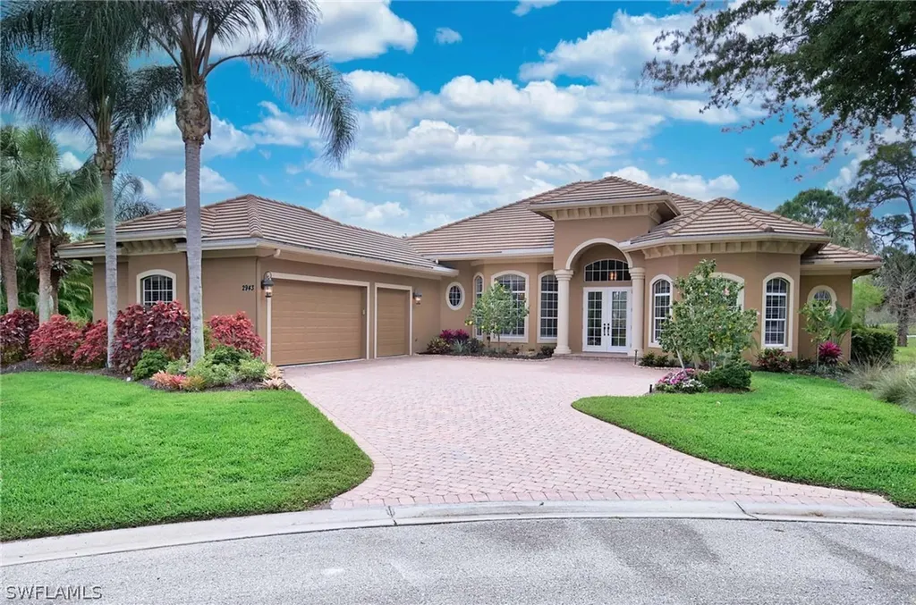 2943 Mona Lisa Boulevard Naples FL 34119