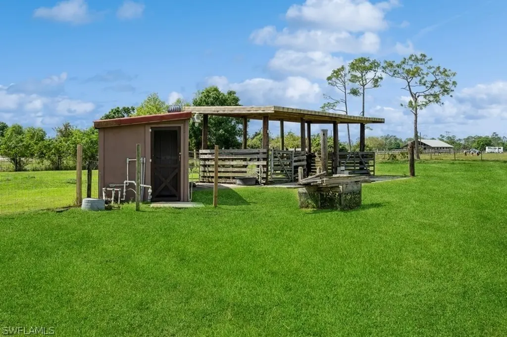 6670 Pangola Road Fort Myers FL 33905