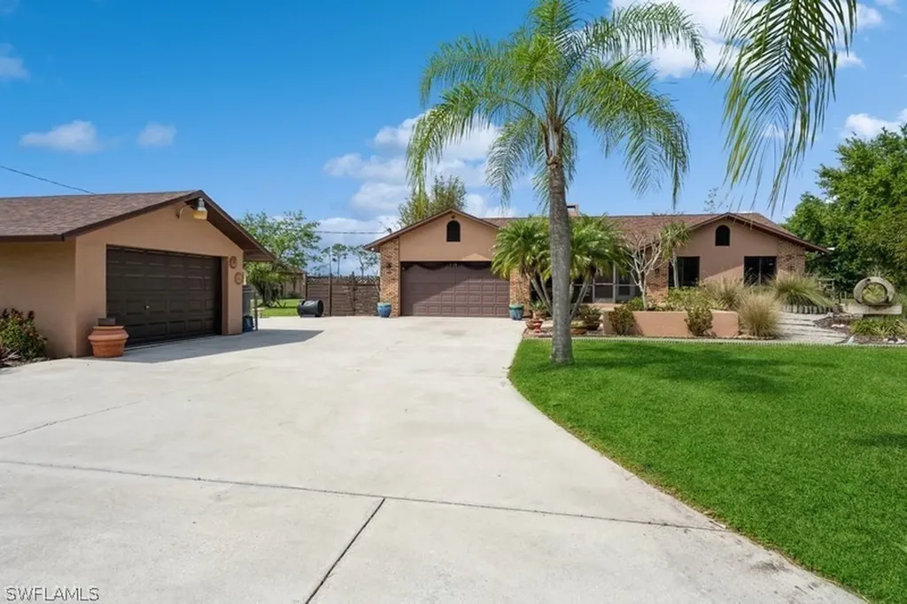 6670 Pangola Road Fort Myers FL 33905