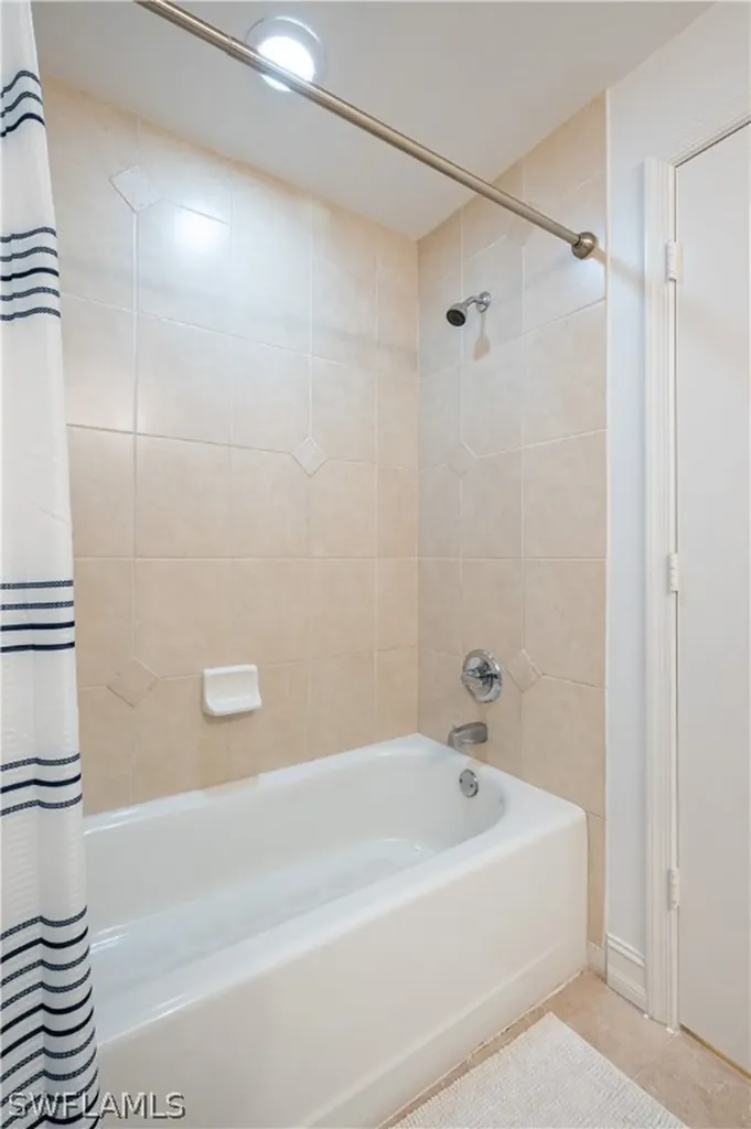 1100 Pine Ridge Road Naples FL 34108