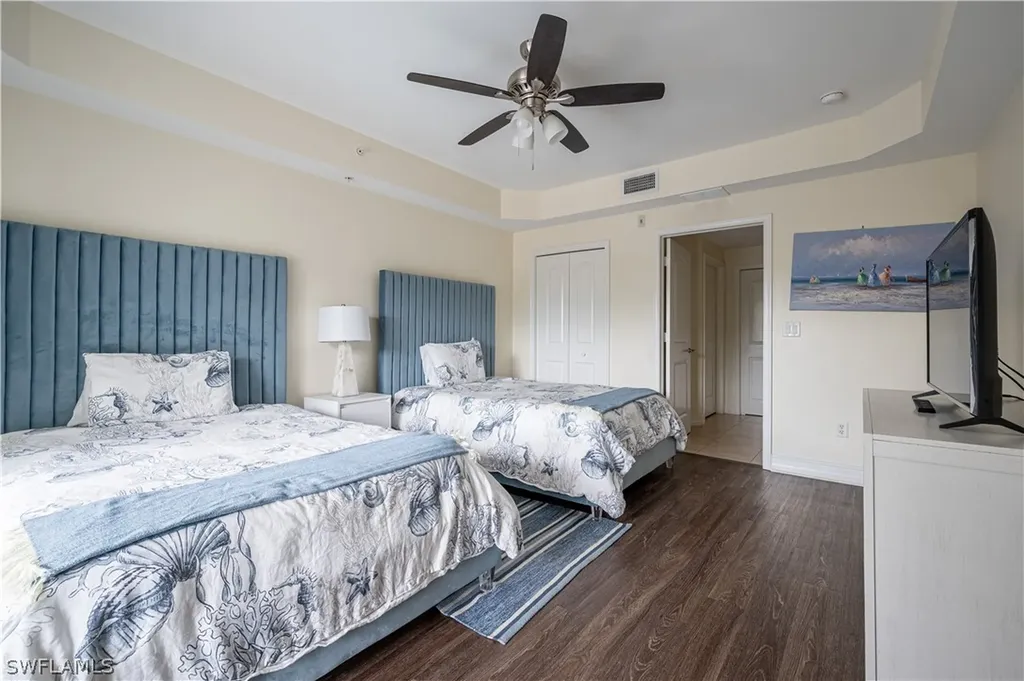 1100 Pine Ridge Road Naples FL 34108