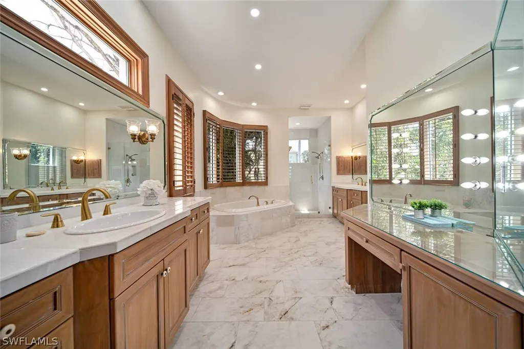 2474 Wulfert Road Sanibel FL 33957
