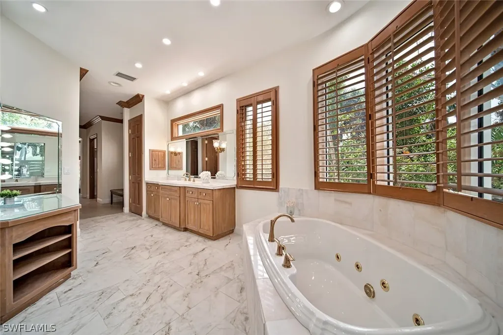 2474 Wulfert Road Sanibel FL 33957