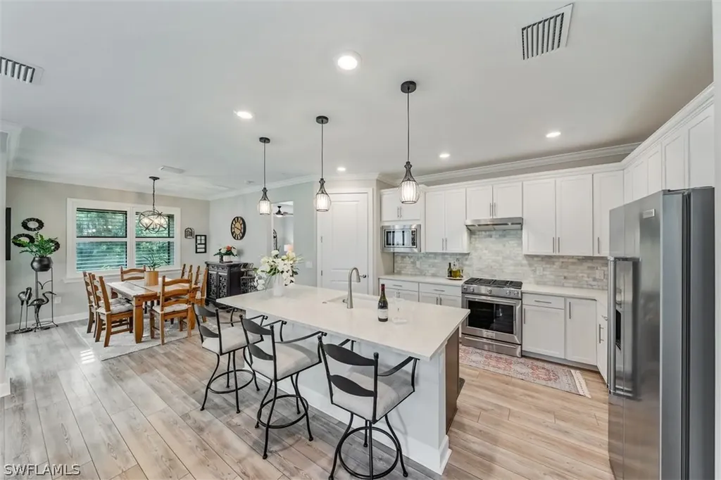 6828 Winding Cypress Drive Naples FL 34114