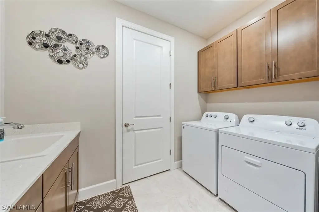 6828 Winding Cypress Drive Naples FL 34114