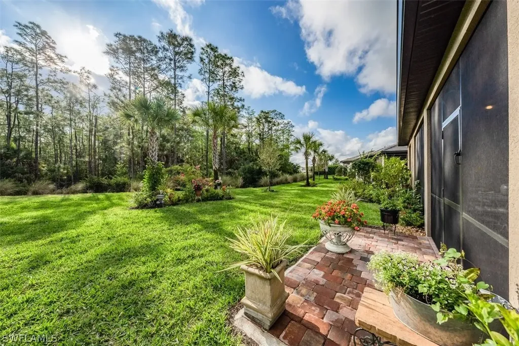 6828 Winding Cypress Drive Naples FL 34114