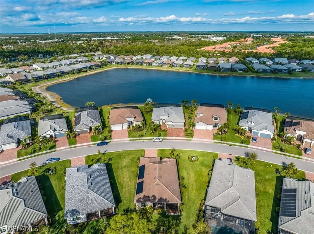 6828 Winding Cypress Drive Naples FL 34114