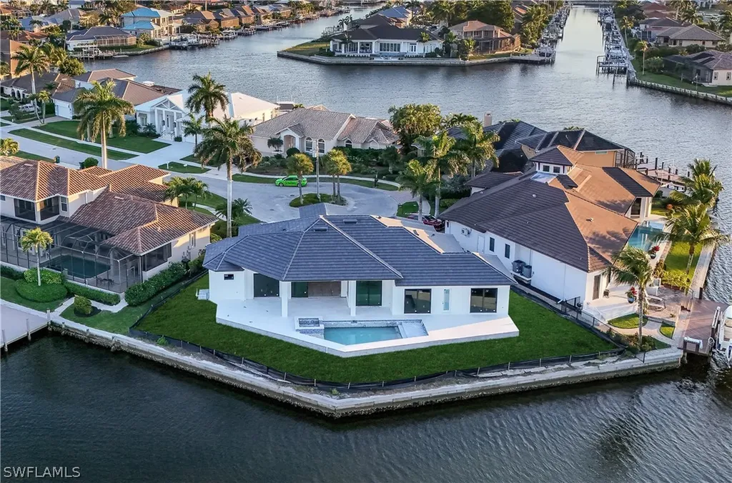 1723 Hummingbird Court Marco Island FL 34145