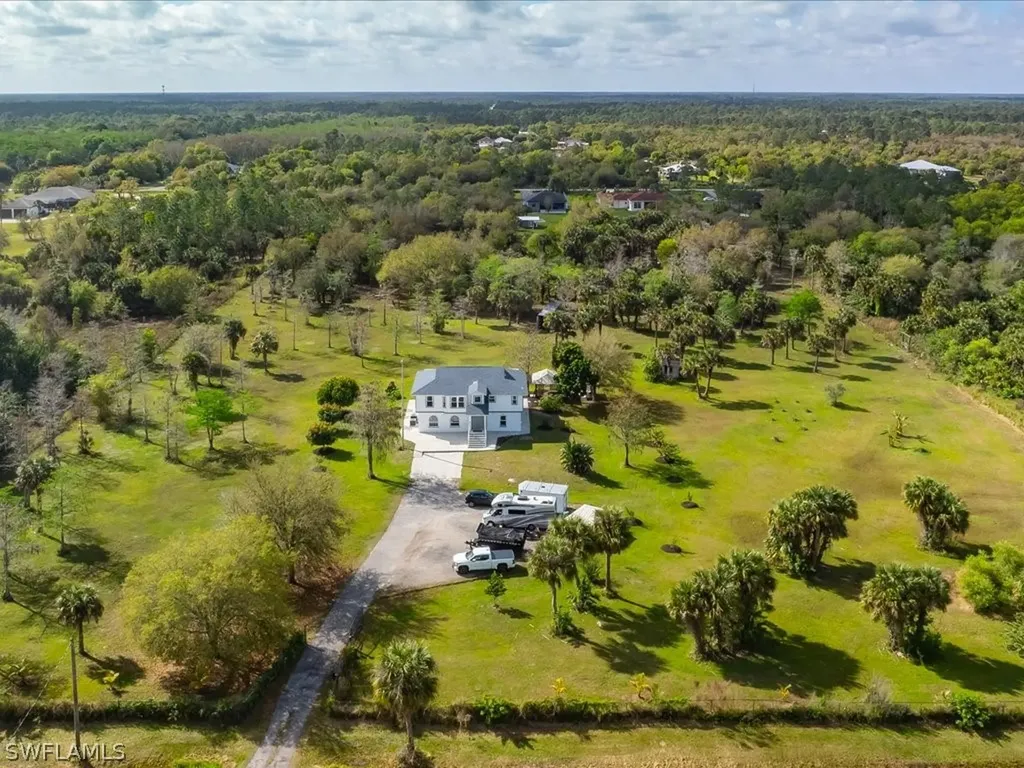 Naples FL, 220 39TH Avenue NW