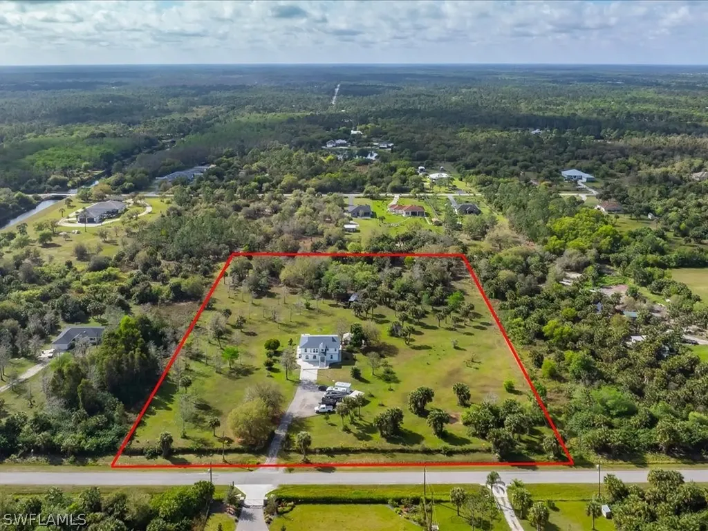 220 39th Avenue NW Naples FL 34120
