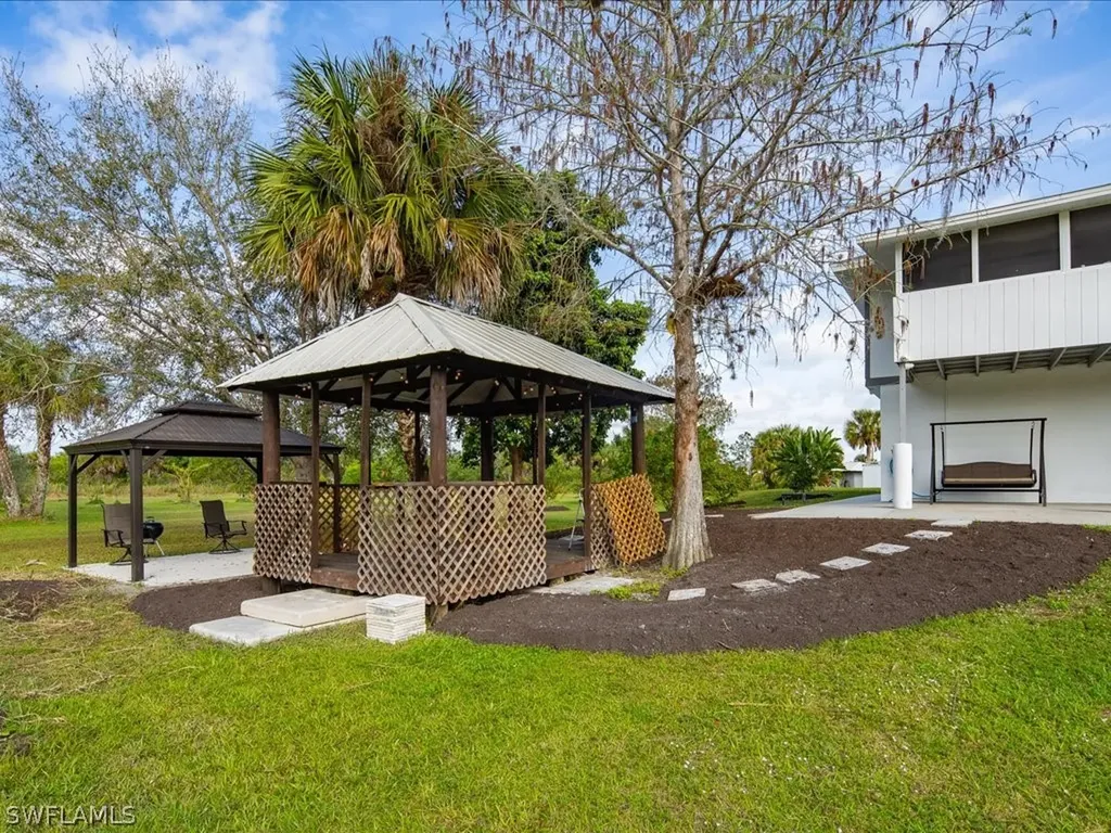 220 39th Avenue NW Naples FL 34120