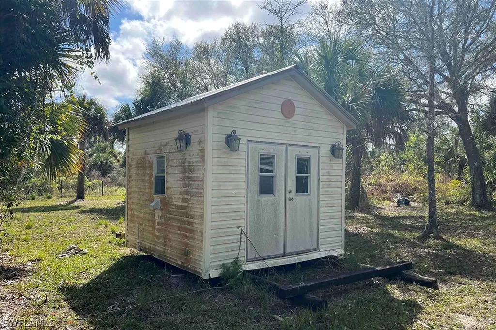 220 39th Avenue NW Naples FL 34120