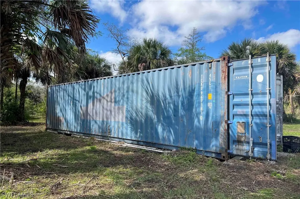 220 39th Avenue NW Naples FL 34120