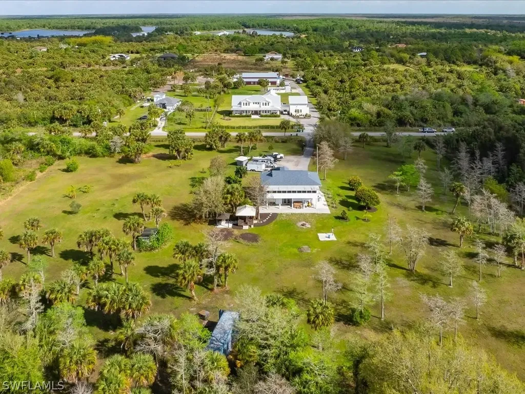 220 39th Avenue NW Naples FL 34120