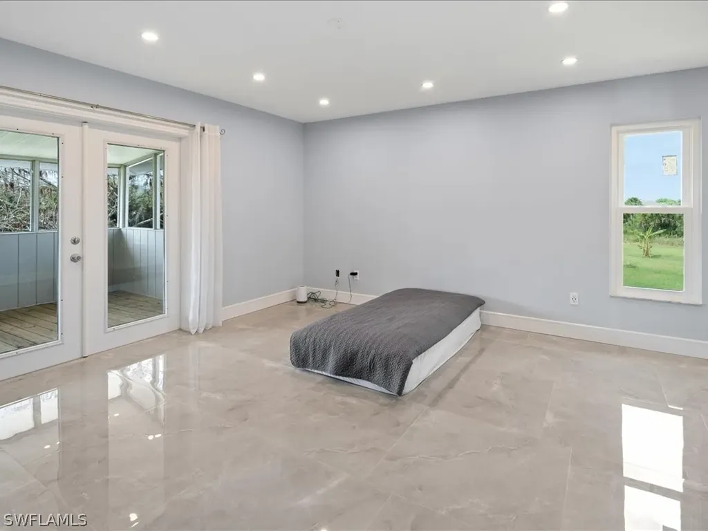220 39th Avenue NW Naples FL 34120