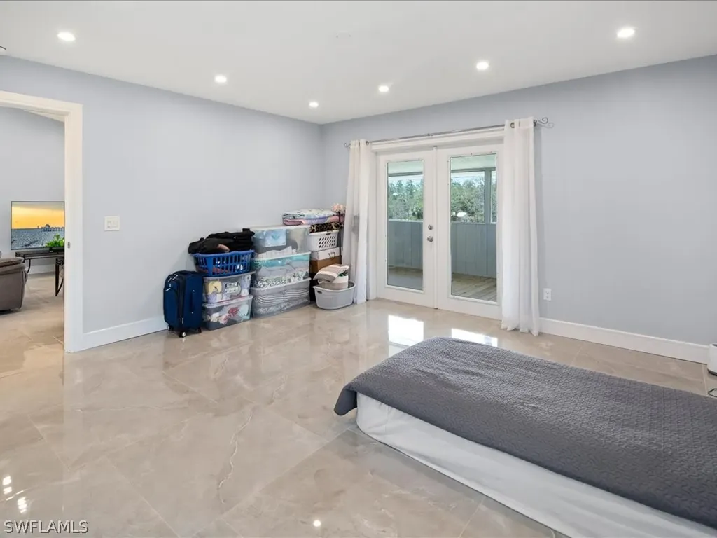 220 39th Avenue NW Naples FL 34120