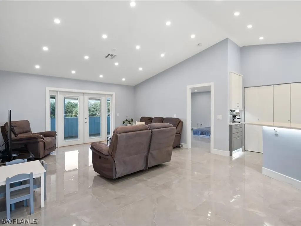 220 39th Avenue NW Naples FL 34120