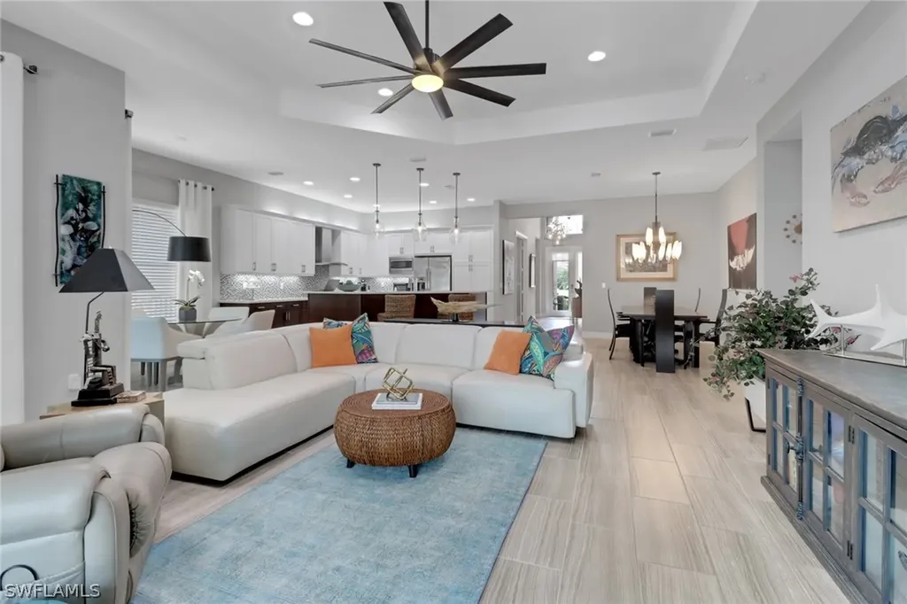 13836 Luna Drive Naples FL 34109