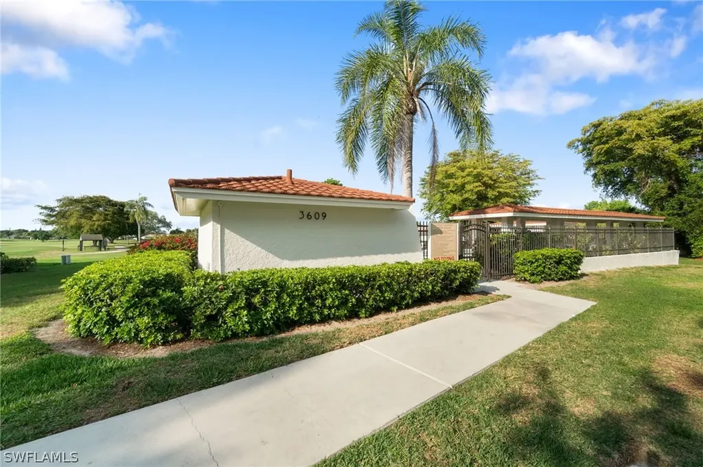 3605 Boca Ciega Drive Naples FL 34112
