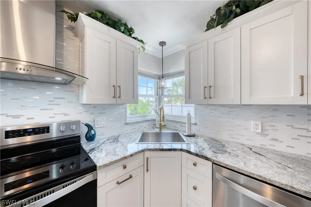 813 N Barfield Drive Marco Island FL 34145