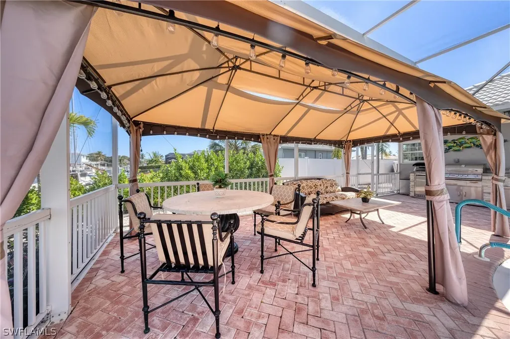 813 N Barfield Drive Marco Island FL 34145