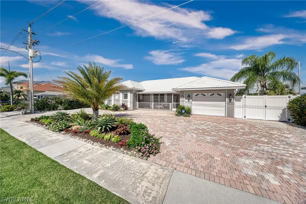 813 N Barfield Drive Marco Island FL 34145