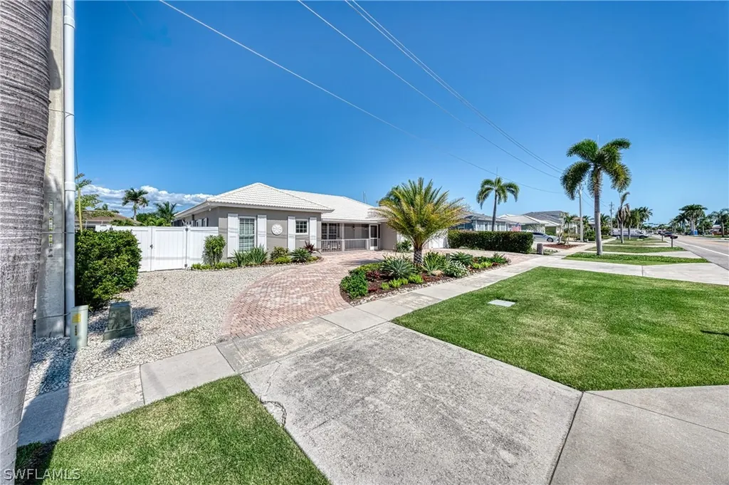 813 N Barfield Drive Marco Island FL 34145